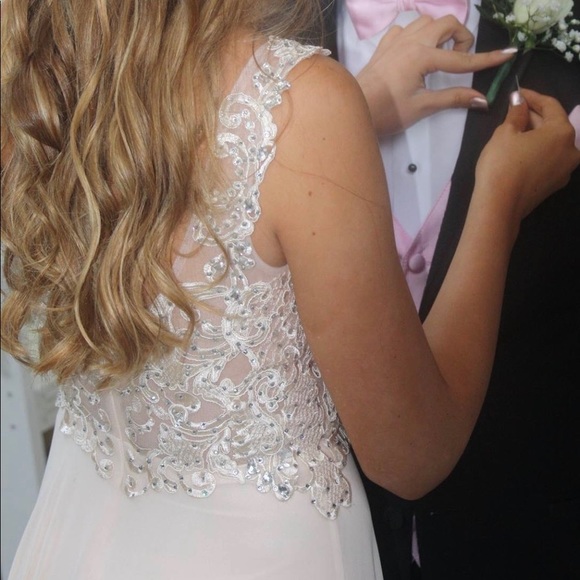 PROM DRESS - Picture 6 of 8